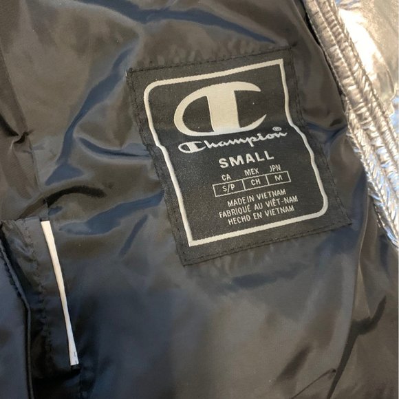 Champion Outdoor Metallic Silver Puffy Puffer Coat Women’s Size Small - Picture 4 of 6